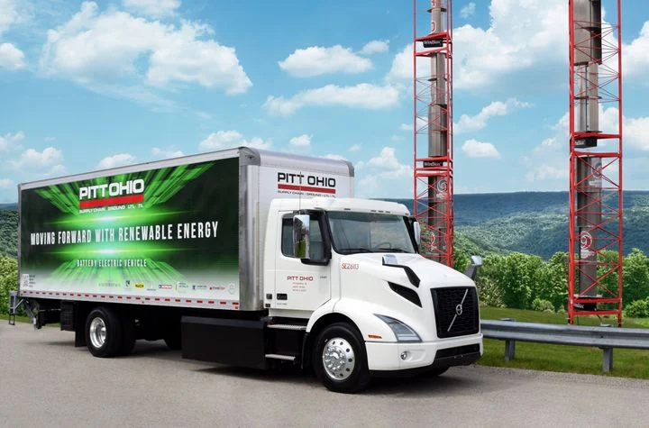 pitt-ohio-deploys-volvo-vnr-electric-trucks-moore-industrial-hardware